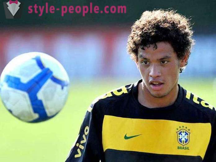 Carlos Eduardo Marques: Brasiilia jalgpalli karjääri