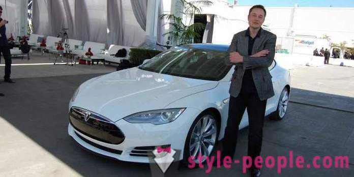 Autod garaaži Elon Musk