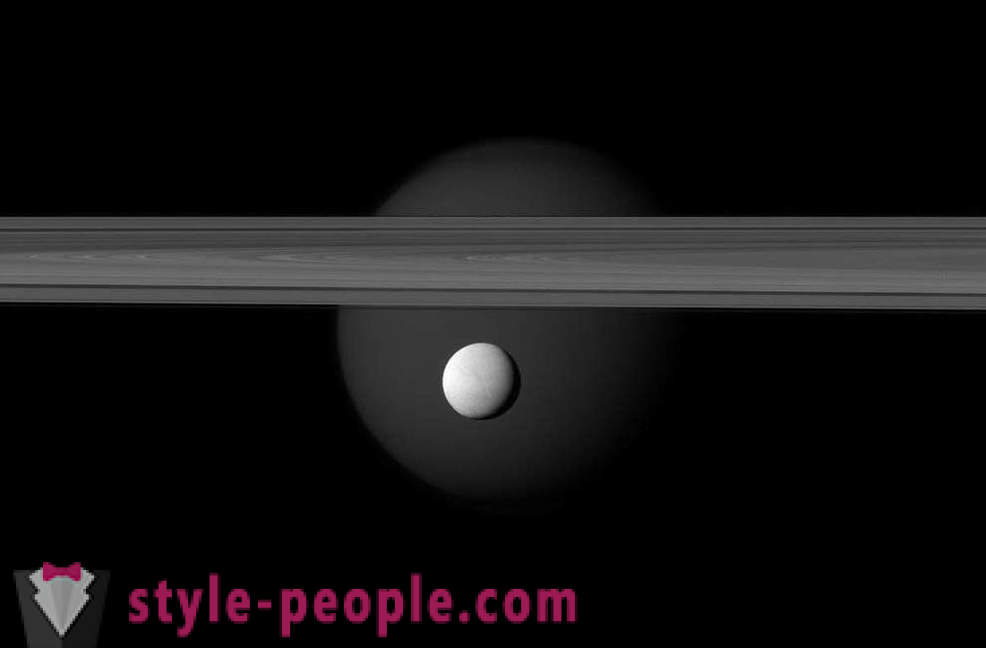 Kuuenda satelliit Saturni objektiivi