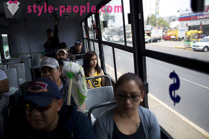 Miks Mexico City elanikud osta näiv mobiiltelefonid