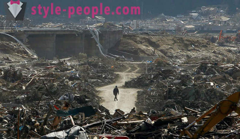 Coast Jaapani tsunami kahjustatud aastal 2011, kaitstud 12-meetri seina