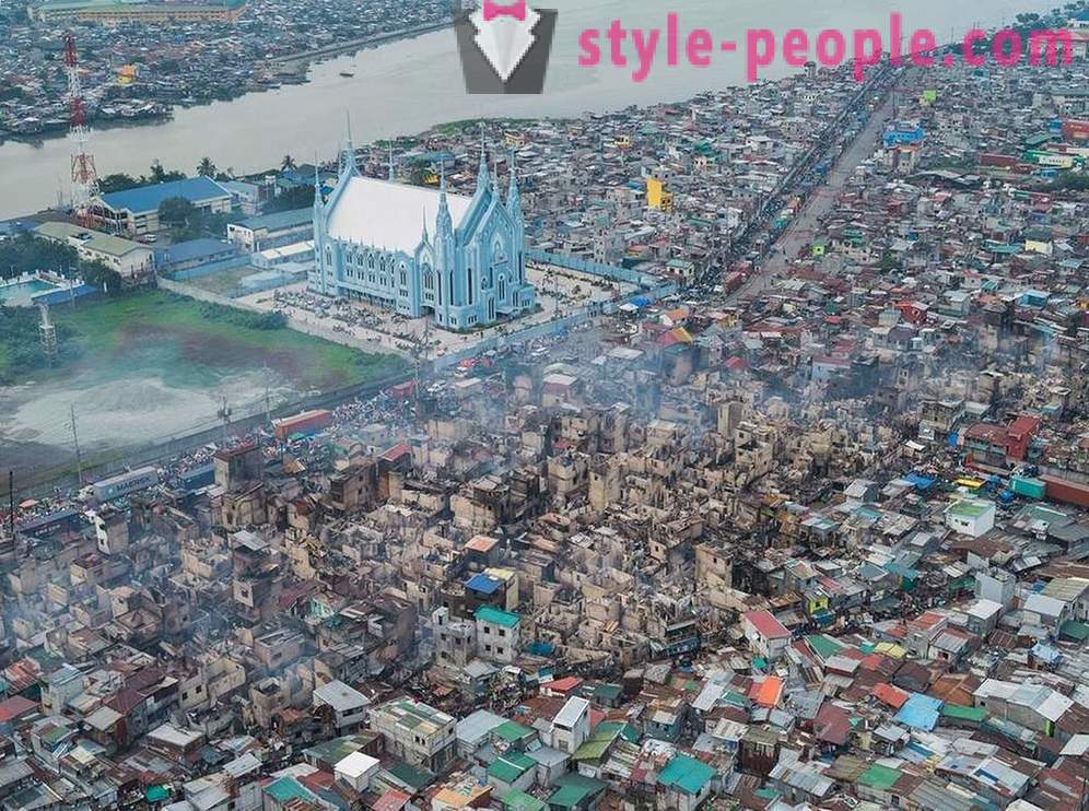 Slummides Manila linnulennult