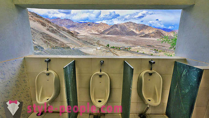 Pole vajadust, kuid ei hullu: kõige ebatavaline üldkasutatavad tualetid