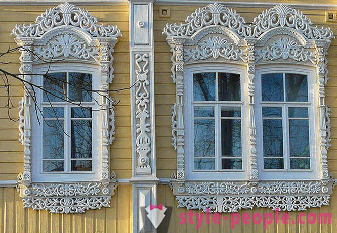 Mis rääkida aknaraamide Vene maja