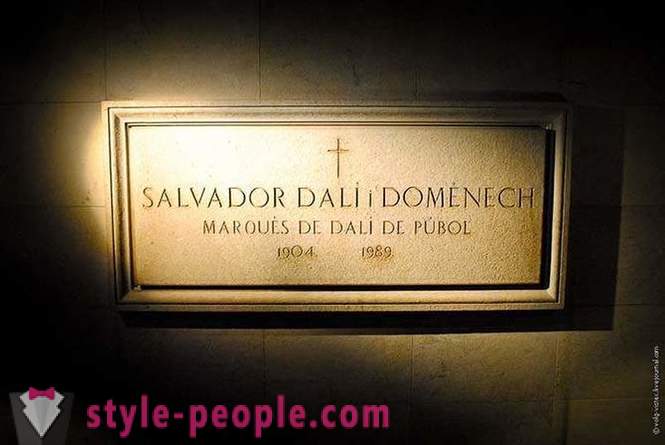 Salvador Dali muuseum ja lossi oma naise