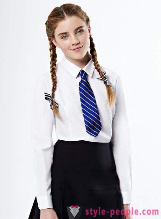 Valik pluusid tüdrukutele kooli