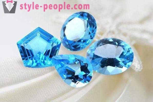 Blue Topaz: väärtus kivi ja selle omadused